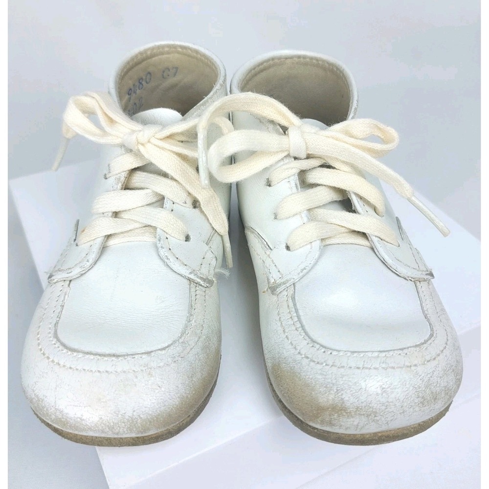 Vintage Foot Traits Baby Shoes Bootie White Leather Size 3 C 402 Laceup w/Box